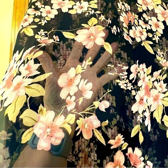 $5 ADD ON with $15+ Bundle Notations 2-piece Floral Sheer Blouse Tank Sz M EUC - Picture 4 of 14